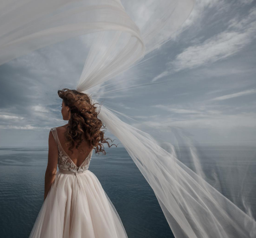 These bridal hairstyles work well with a headpiece.